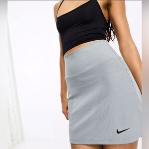 NIKE GOLF Women's High rise Skirt  Large